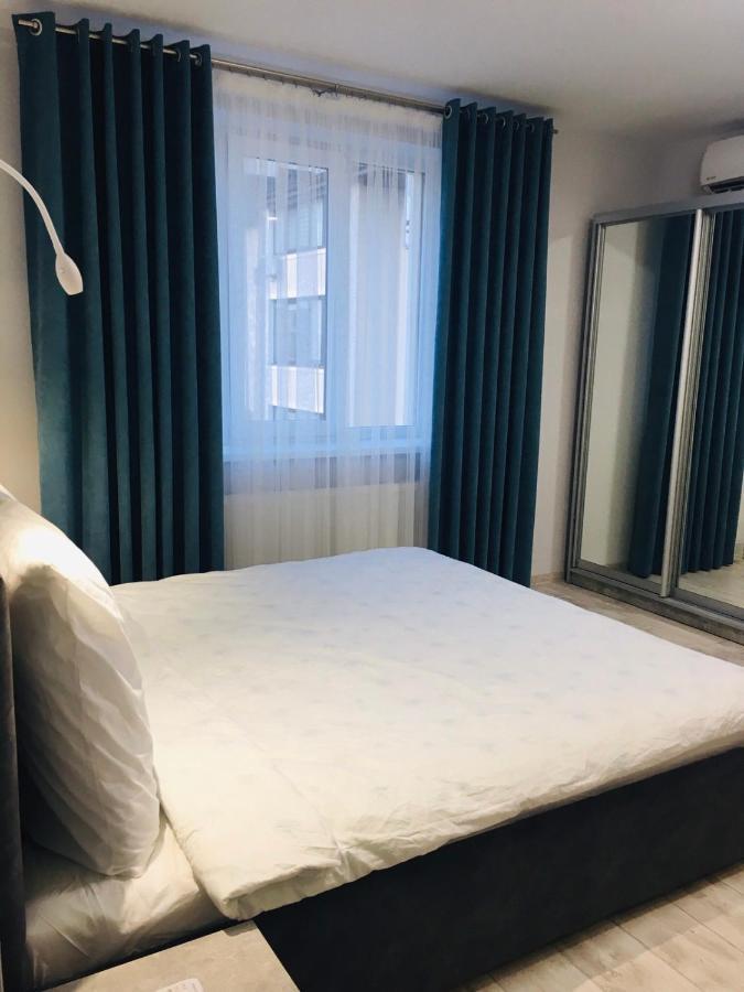 Apartment Edelweiss Oezjhorod Buitenkant foto