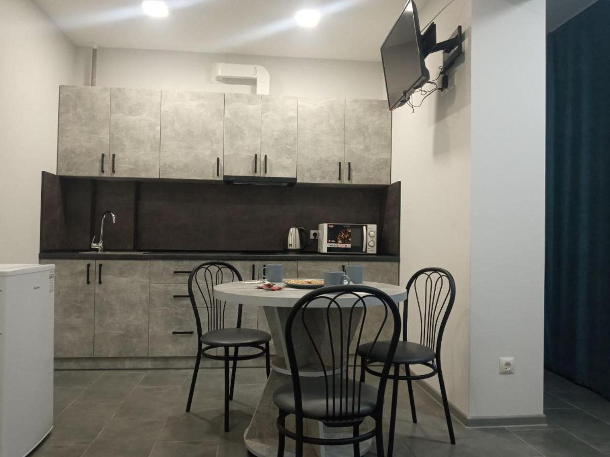 Apartment Edelweiss Oezjhorod Buitenkant foto